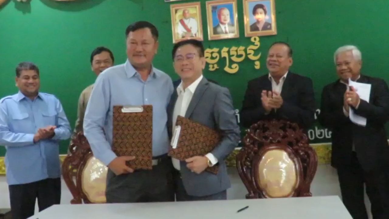 អភិបាលខេត្តកំពង់ចាម ៖ ការចុះកិច្ចសន្យាគ្រប់គ្រងសំរាមពេលនេះ បន្ទាប់ពីយេីងបានអនុវត្តសាកល្បងដោយជោគជ័យ