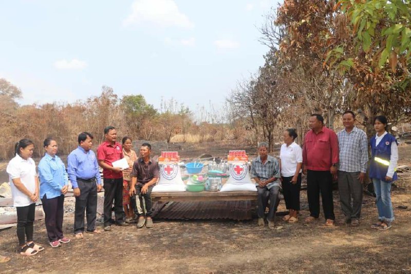 គ្រួសាររងគ្រោះដោយអគ្គិភ័យ២គ្រួសារ ទទួលអំណោយមនុស្សធម៌ ពីសាខាកាកបាទក្រហមកម្ពុជា ខេត្តកោះកុង