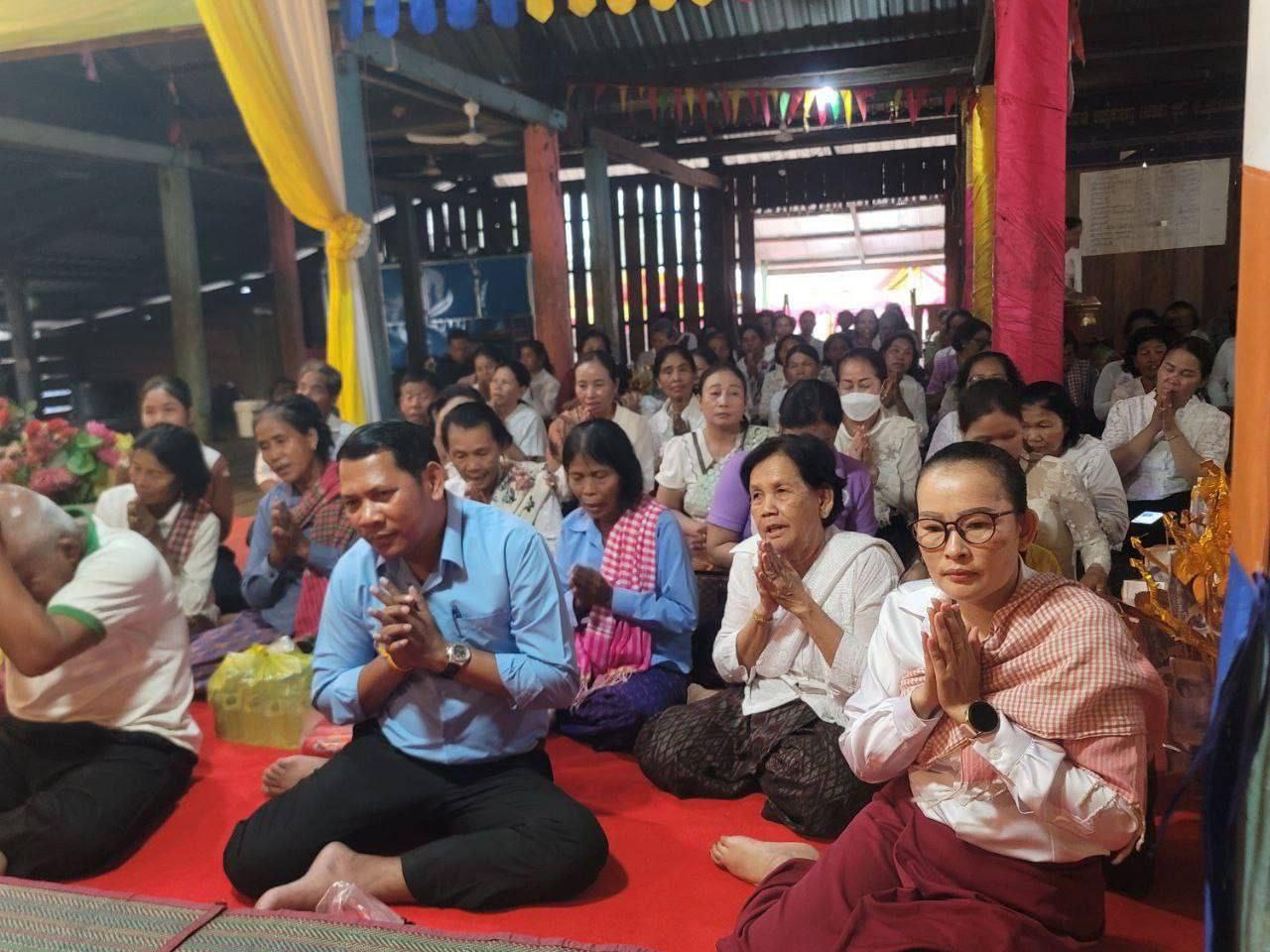 អាជ្ញាធរស្រុកសង្គមថ្មី អំពាវនាវឱ្យមានការចូលរួមជាកម្លាំងសាមគ្គីរវាង អាជ្ញាធរ ព្រះសង្ឃ និងពលរដ្ឋ ដើម្បីអភិវឌ្ឍទីវត្តអារាមមួយក្នុងទីប្រជុំជនស្រុកឱ្យមានការរីកចម្រើន