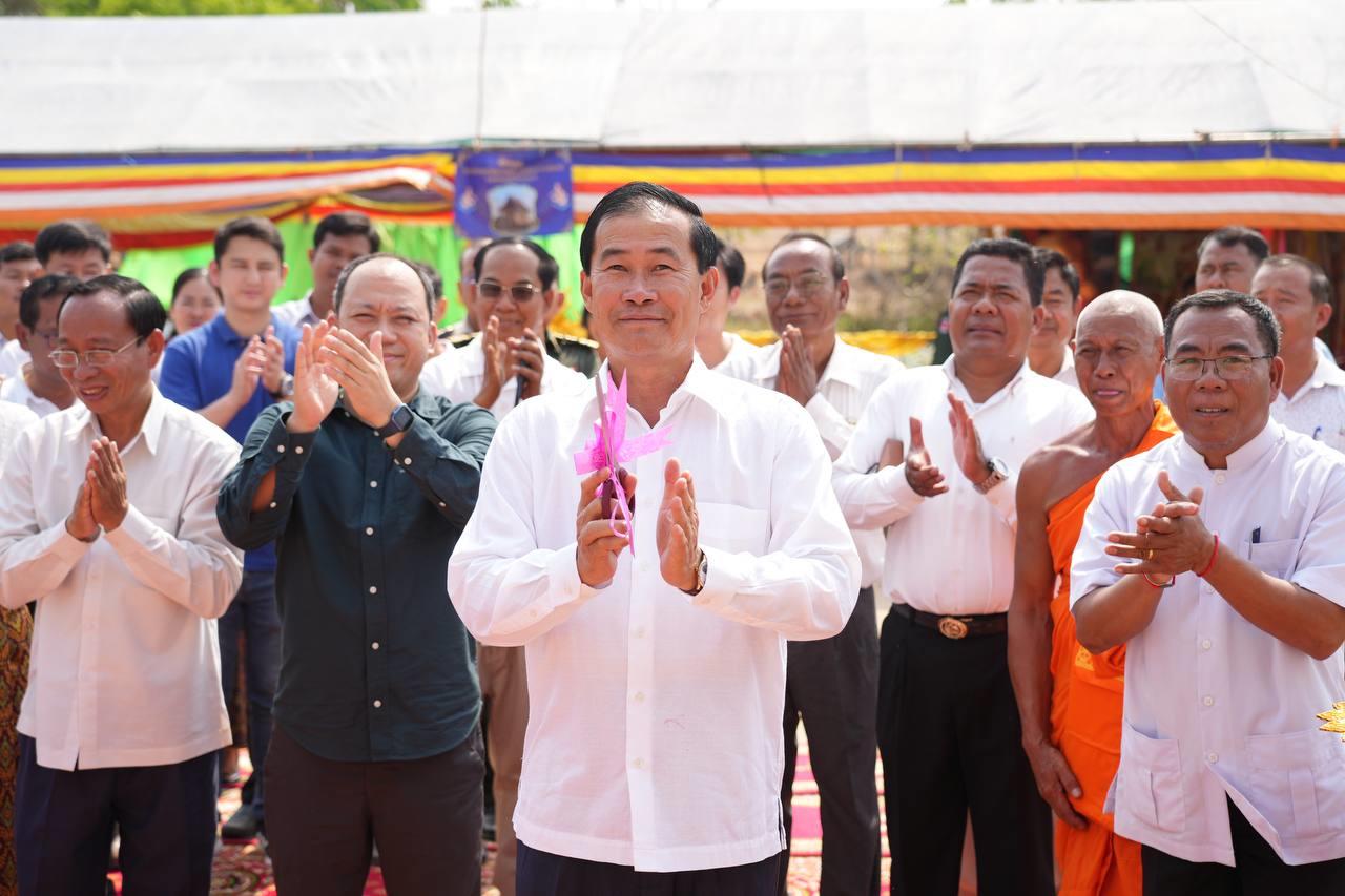 ព្រះវិហារថ្មី និងសមិទ្ធផលនានា ក្នុងវត្តឧត្តមប្រិយ៍ជា មានតម្លៃជាង២៧ម៉ឺនដុល្លារ ត្រូវកាត់ខ្សែបូ កាត់ឬសីមា និងសម្ពោធឆ្លងដាក់ឱ្យប្រើប្រាស់ជាផ្លូវការ