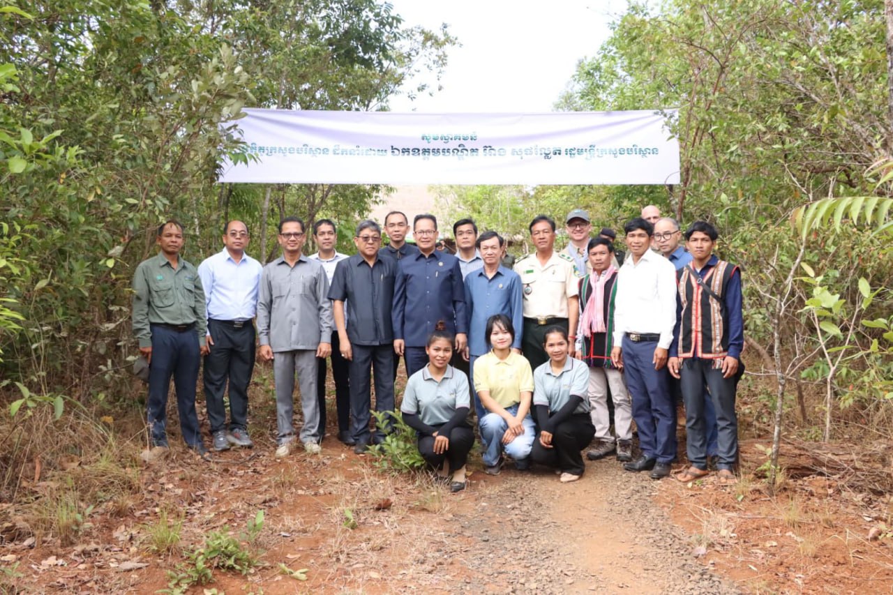 រដ្ឋមន្ត្រីក្រសួងបរិស្ថានស្នើដោយទទូចទៅប្រជាសហគមន៍កុំលក់ដីសហគមន៍តំបន់ការពារធម្មជាតិ ព្រោះគឺជាប្រភពចំណូលសម្រាប់ទ្រទ្រង់ជីវភាពរបស់ប្រជាសហគមន៍ ដូចពាក្យចាស់លោកពោលថា «ការពារព្រៃគង់ មិនខ្វះឧសដុត»