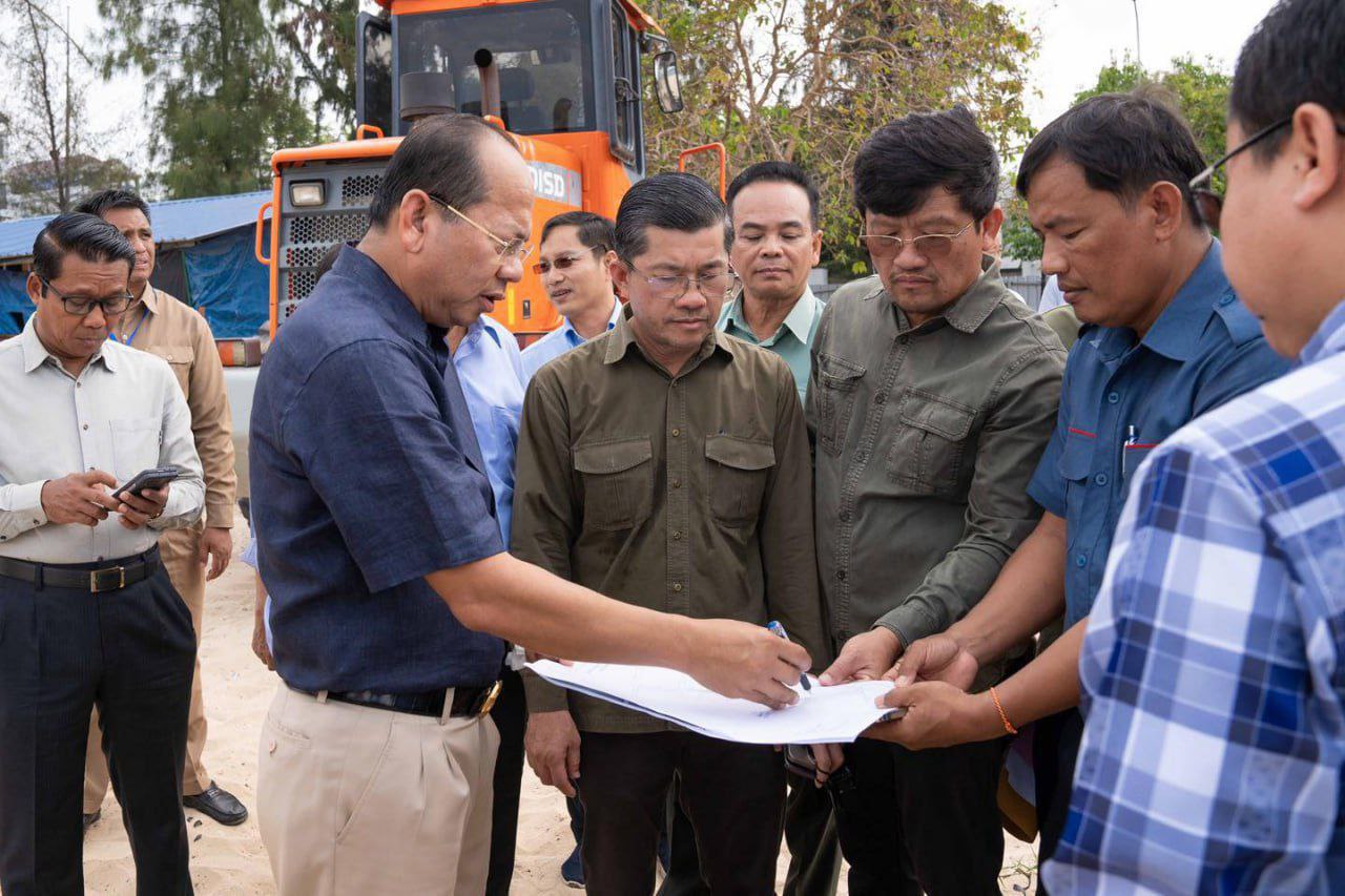 ផ្លូវប្របតាមមាត់ព្រែកប្រវែងជាង ៧០០ម៉ែត្រ ពីគល់ស្ពានថ្មីដល់ស្ពានចាស់ និងលេចចេញជារូបរាងក្នុងពេលឆាប់ខាងមុខនេះ