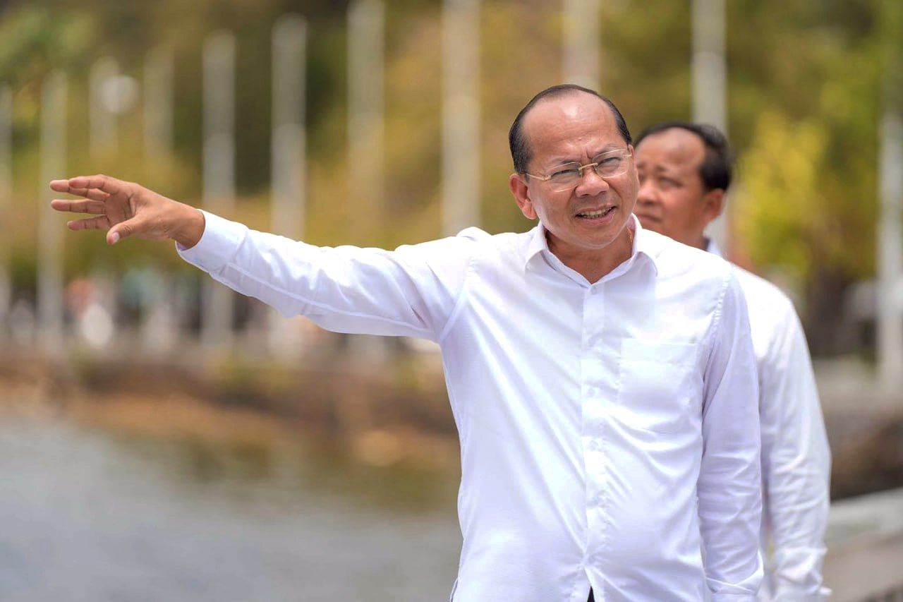 ឆ្នេរខ្សាច់កម្សាន្តចាប់ពីចន្លោះស្ពានចាស់រហូតដល់ស្ពានថ្មីបានបើកឱ្យភ្ញៀវទេសចរណ៍ជាតិ និងភ្ញៀវទេសចរណ៍អន្តរជាតិ ចូលលេងកម្សាន្តនាឱកាសបុណ្យចូលឆ្នាំថ្មី