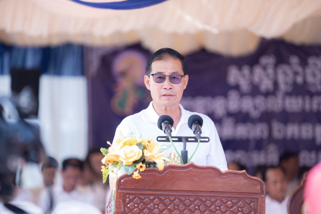 អភិបាលនិងប្រធានក្រុមប្រឹក្សាខេត្តពោធិ៍សាត់ធ្វើពិធីបើកដំណើរការសង្ក្រាន្តឆ្នាំថ្មីនៅវិទ្យាល័យពោធិ៍សាត់ ដើម្បីអបអរសាទរចូលឆ្នាំខាងមុខ