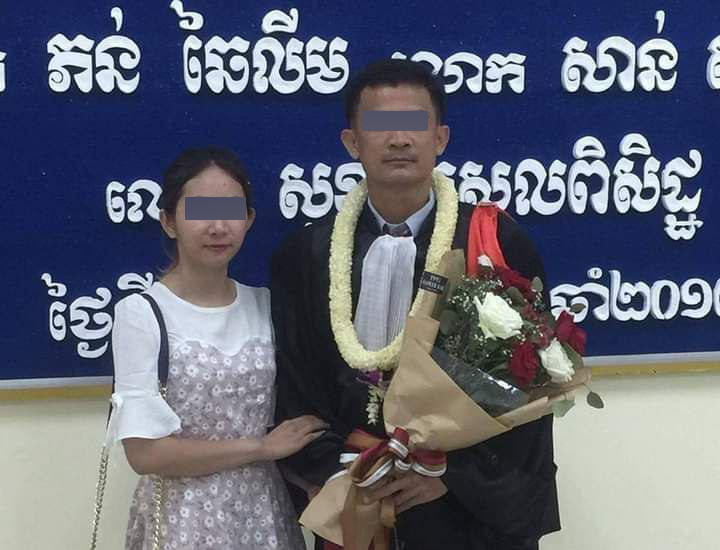 ប្រធានមន្ទីរពេទ្យបង្អែកសាមគ្គីរំដួល ត្រូវបានស្ត្រីជាប្រពន្ធប្តឹងនគរបាលដោយចោទប្រកាន់ករណី  «ការប្រើប្រាស់អំពើហិង្សាក្នុងគ្រួសារ» យ៉ាងសាហាវឃោរឃៅបំផុតរាល់ផឹកស្រាស្រវឹងម្តងៗ