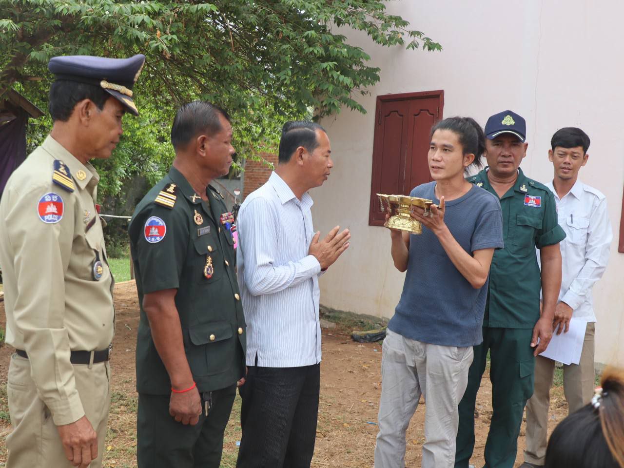 អភិបាលស្រុកស្ទោងលើកឡើងថា ការប្រគល់ថវិកាសង្គ្រោះមរណៈ គឺជាការយកចិត្តទុកដាក់ដល់គ្រួសារអតីតយុទ្ធជន