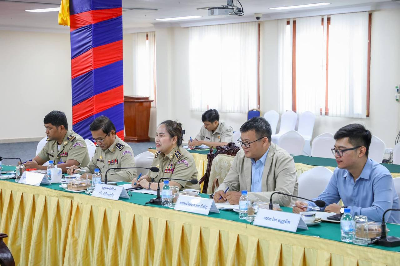 លោក ឡេង ប៉េងឡុង ដឹកនាំកិច្ចប្រជុំដើម្បីរៀបចំការធ្វើតេស្តរកសារធាតុញៀននៅក្នុងអគ្គលេខាធិការដ្ឋានរដ្ឋសភា