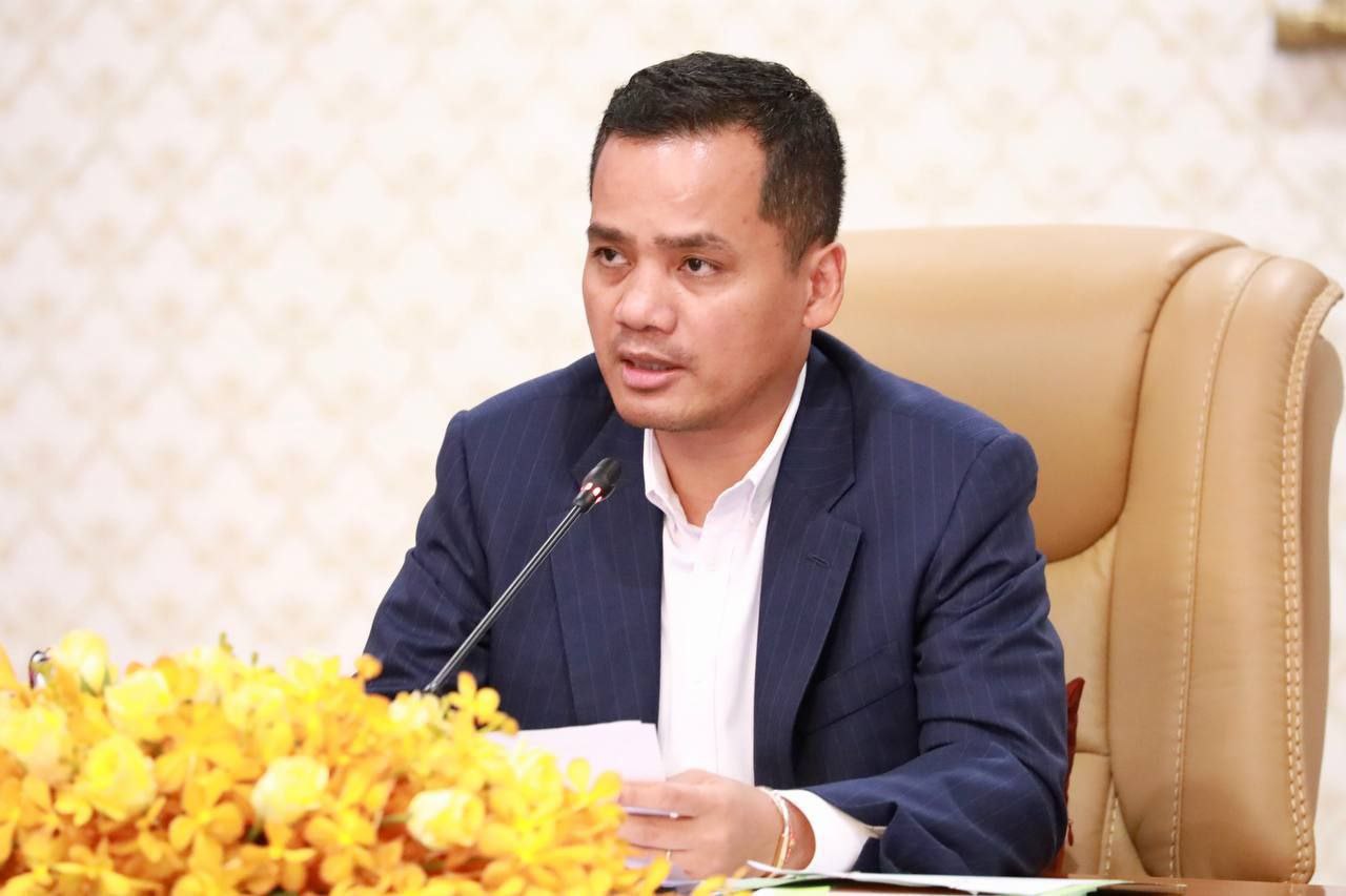 ឯកឧត្តម អភិសន្តិបណ្ឌិត ស សុខា ដឹកនាំកិច្ចប្រជុំស្តីពី វឌ្ឍនភាពកិច្ចប្រតិបត្តិការចុះសិក្សា និងបោសសម្អាសគ្រាប់យុទ្ធភណ្ឌមិនទាន់ផ្ទុះក្នុងនាវាលិចនៅបាតទន្លេ និងសមុទ្រ