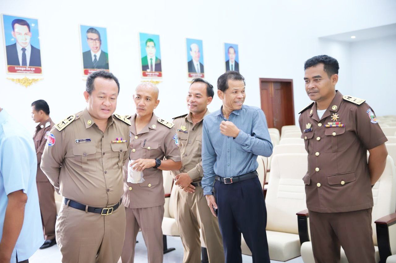រដ្ឋបាលខេត្តកែប បានរៀបចំ ធ្វើតេស្តរកសារធាតុញៀនលើថ្នាក់ដឹកនាំ និង មន្ត្រីរាជការសាលាខេត្តកែប និង ក្រុង ស្រុក ទាំងពីមានចំនួន២១០នាក់