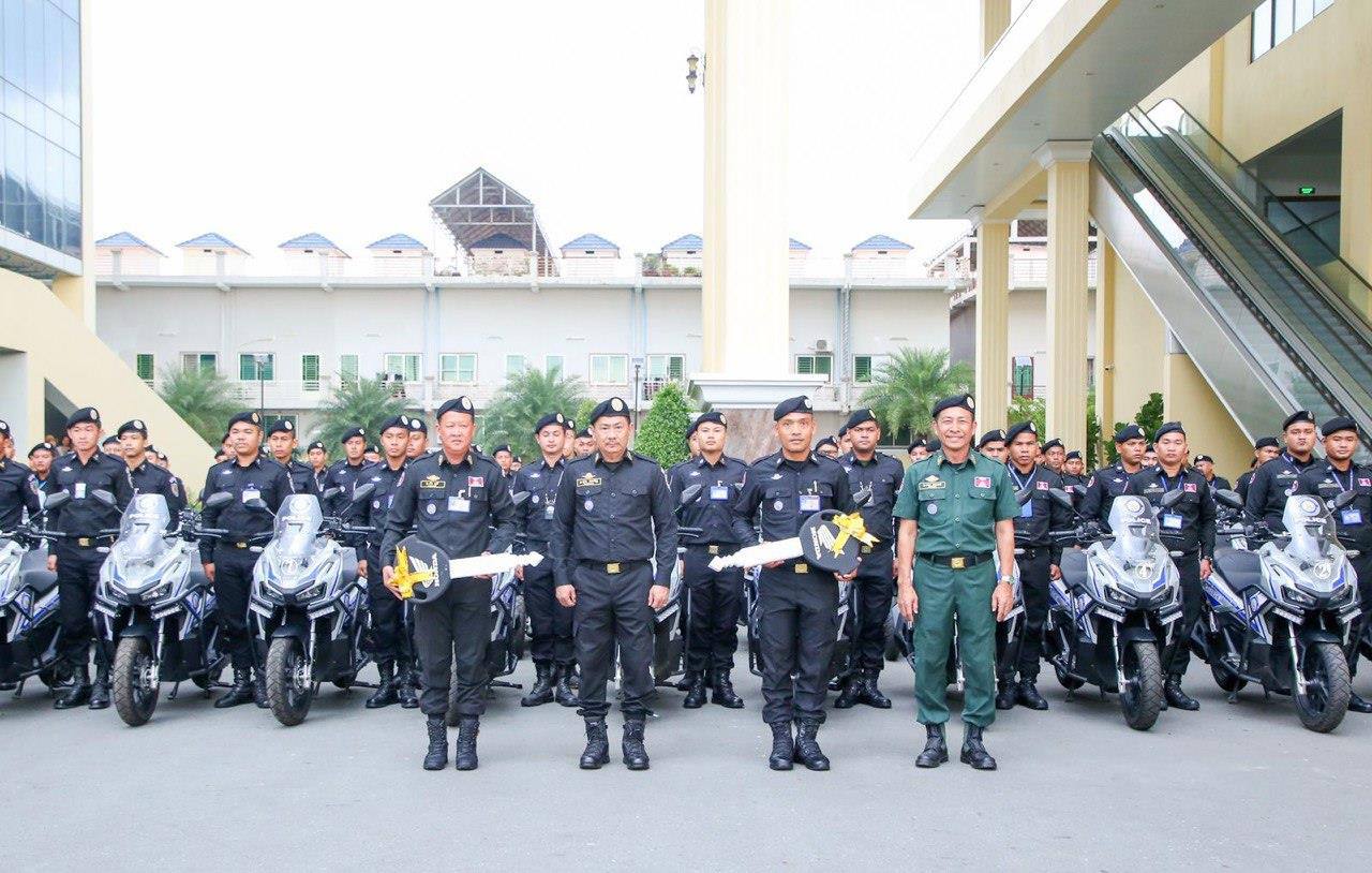 ឧត្តមសេនីយ៍ឯក ជួន ណារិន្ទ ដាក់បទបញ្ជាដល់កម្លាំងសមត្ថកិច្ចត្រៀមប្រតិបត្តិការថែរក្សាសន្តិសុខ សណ្តាប់ធ្នាប់ក្នុងឱកាសព្រះរាជពិធីបុណ្យអុំទូកខាងមុខ