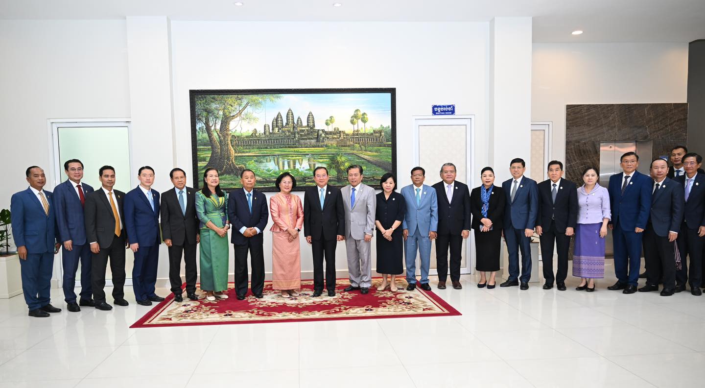 «ការវិនិយោគក្នុងវិស័យសុខាភិបាល ជាការវិនិយោគភាពមានបានរបស់ប្រទេសជាតិ» «សុខភាព គឺជាកូនសោរគន្លឹះ នៃការកាត់បន្ថយភាពក្រីក្រ»
