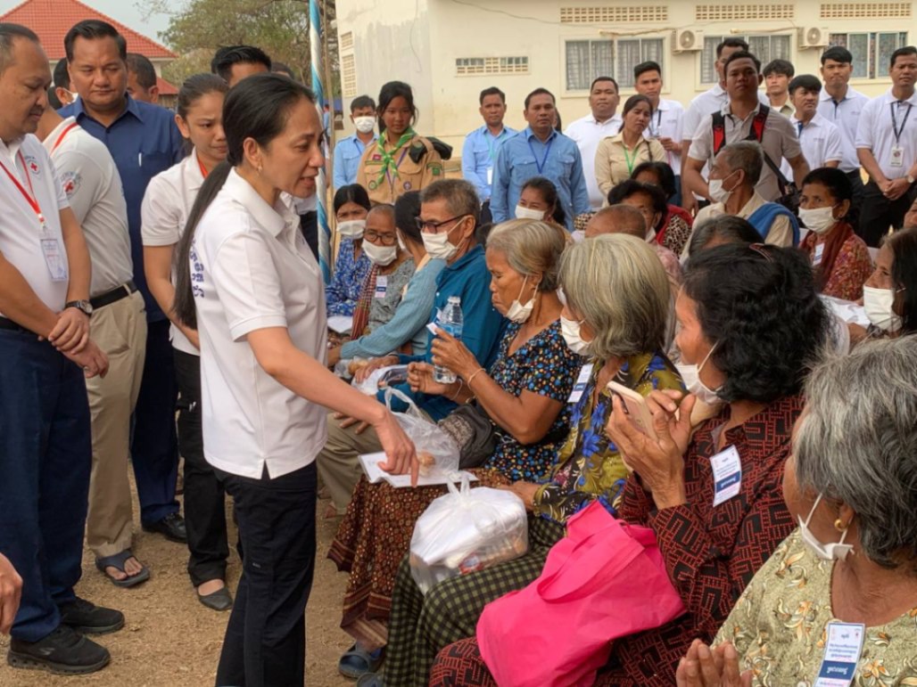 ប្រជាពលរដ្ឋជាង៤០០០គ្រួសារ នៅខេត្តរមានជ័យ ទទួលសេវាព្យាបាលជំងឺដោយឥតគិតថ្លៃ