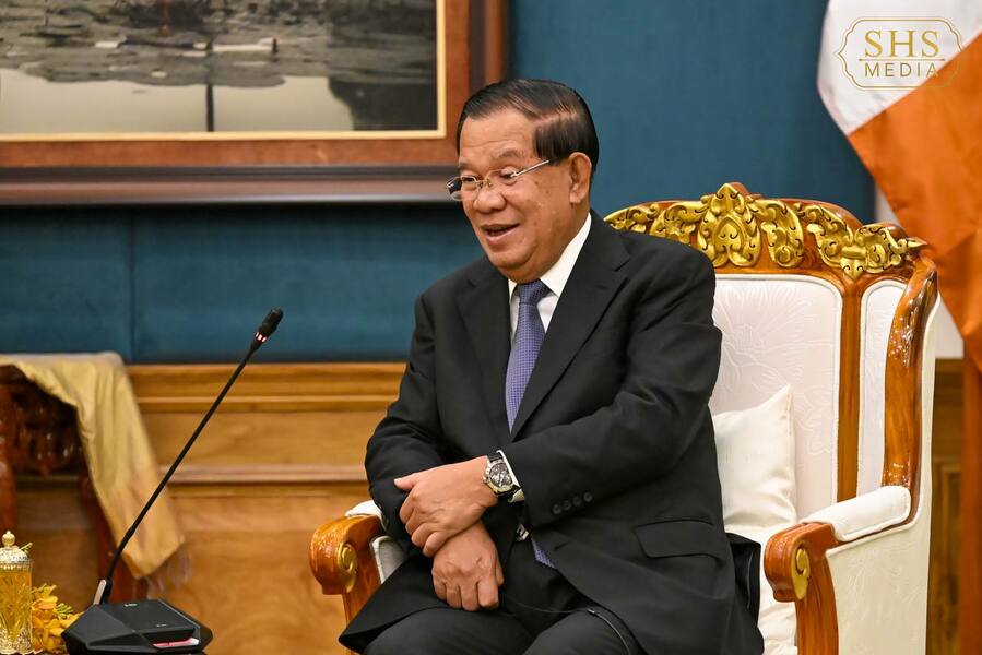 សម្ដេចអគ្គមហាសេនាបតីតេជោ ហ៊ុន សែន ប្រធានព្រឹទ្ធសភានៃព្រះរាជាណាចក្រកម្ពុជា បានជំរុញឱ្យពង្រីកការធ្វើពាណិជ្ជកម្ម វិនិយោគរវាងកម្ពុជា និងសិង្ហបុរី