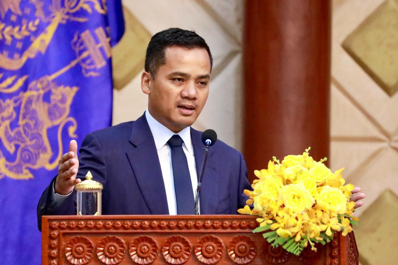 រដ្ឋមន្ត្រីក្រសួងមហាផ្ទៃ បញ្ជាឱ្យមន្រ្តីពាក់ព័ន្ធបទល្មើសគ្រឿងញៀន ត្រូវប្រញាប់ដកខ្លួន បើពុំនោះទេនឹងប្រឈមផ្លូវច្បាប់
