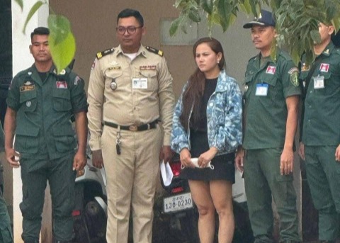 តុលាការខេត្តពោធិ៍សាត់ សម្រេចឃុំខ្លួនជាបណ្តោះអាសន្ន ម្ចាស់ប្រេន «សម្រស់ធារ៉ា» ពាក់ព័ន្ធផលិតផលកូលាយកកែឆ្នៃគ្រឿងសំអាងដោយគ្មានច្បាប់អនុញ្ញាត