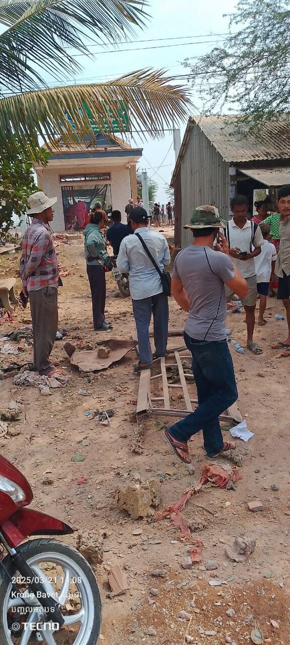 សង្ស័យមីនតោន ផ្ទុះចំកណ្តាលផ្ទះវីឡាតឿ ខូចខ្ទេចទាំងស្រុង នៅក្រុងបាវិត សំណាងល្អម្ចាស់ផ្ទះចេញក្រៅអស់