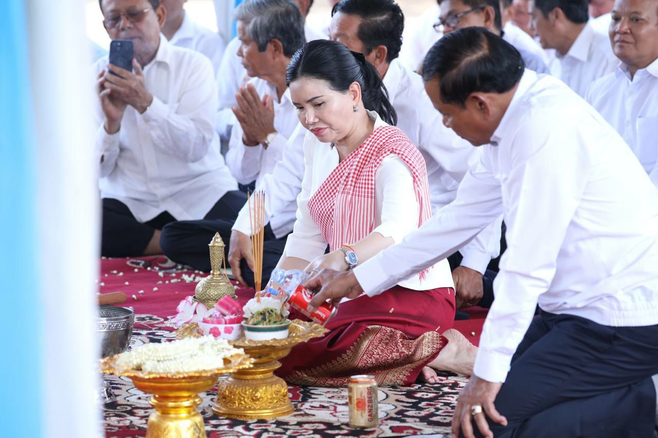 រដ្ឋបាលខេត្តប៉ៃលិន ប្រារព្ធពិធីក្រុងពលីបួងសួងសុំសេចក្តីសុខត្រៀមរៀបចំព្រឹត្តិការណ៍សង្ក្រាន្តប៉ៃលិន ដើម្បីបង្កឱកាស ឱ្យពលរដ្ឋ និងភ្ញៀវទេសចរ មកកម្សាន្តសប្បាយ
