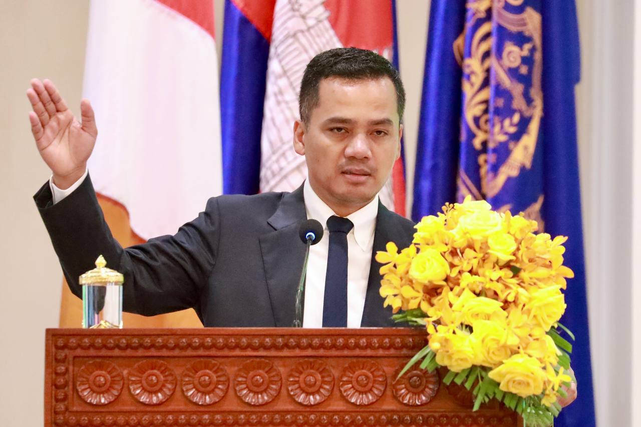 ដំណឺងបន្ទាន់! ឧបនាយករដ្ឋមន្ត្រី ស សុខា ឱ្យត្រៀមជម្លៀសពលរដ្ឋដែលវិលចូលប្រទេស និងរស់នៅព្រំដែន ក្នុងករណីផ្ទុះអាវុធកើតមានឡើង