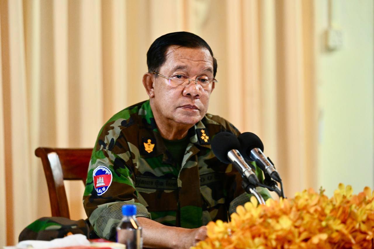 សម្ដេចតេជោ ហ៊ុន សែន ឆ្លើយតបឲ្យសារព័ត៌មានថៃស្ដាប់ហើយចុកឈាម ៖ បើឆ្កួតសូមឆ្កួតតែពួកអ្នកឯងចុះ