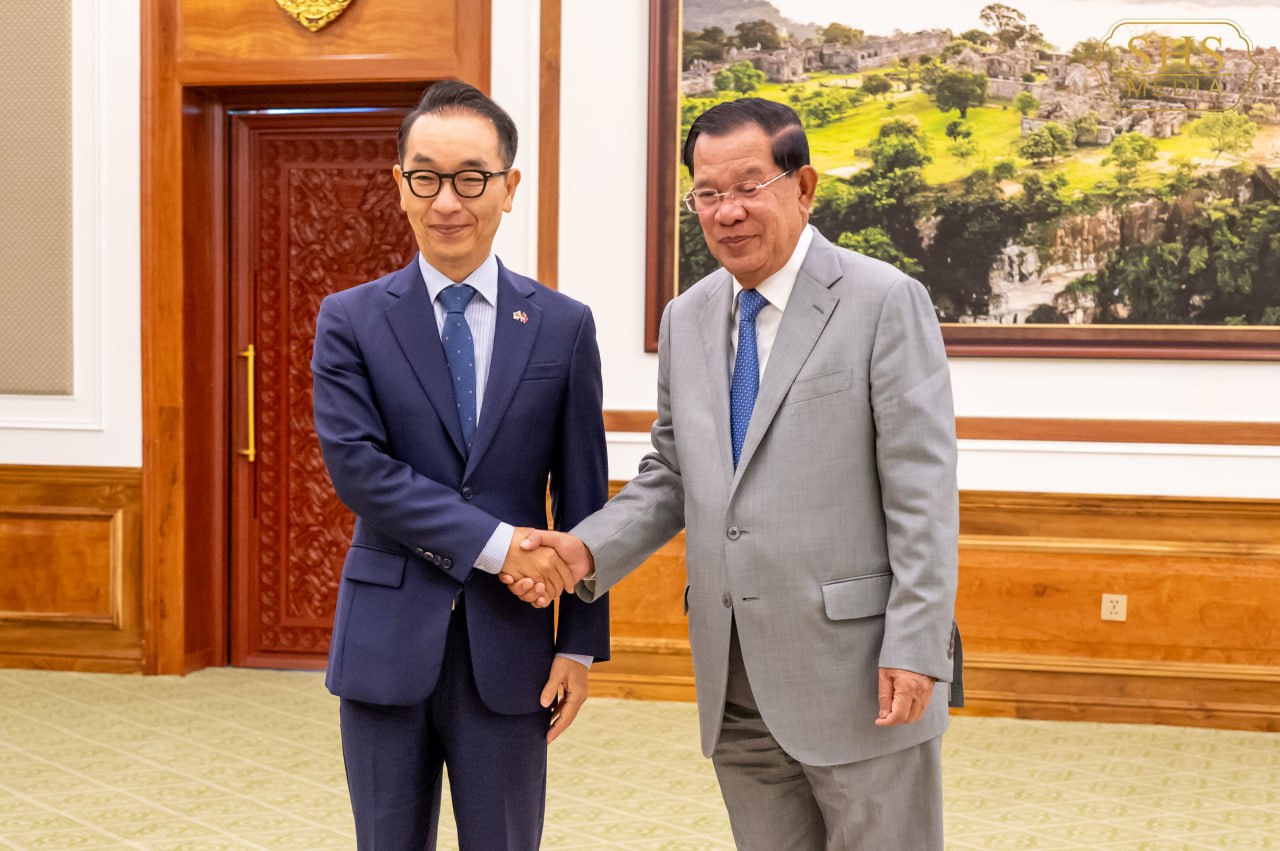 លោក PARK Jung-Wook ឯកអគ្គរដ្ឋទូតសាធារណរដ្ឋកូរ៉ អញ្ជើញចូលជួបសម្ដែងការគួរសម និងជម្រាបលា សម្ដេចតេជោ ហ៊ុន សែន បន្ទាប់ពីការបញ្ចប់បេសកកម្មការទូតនៅកម្ពុជា