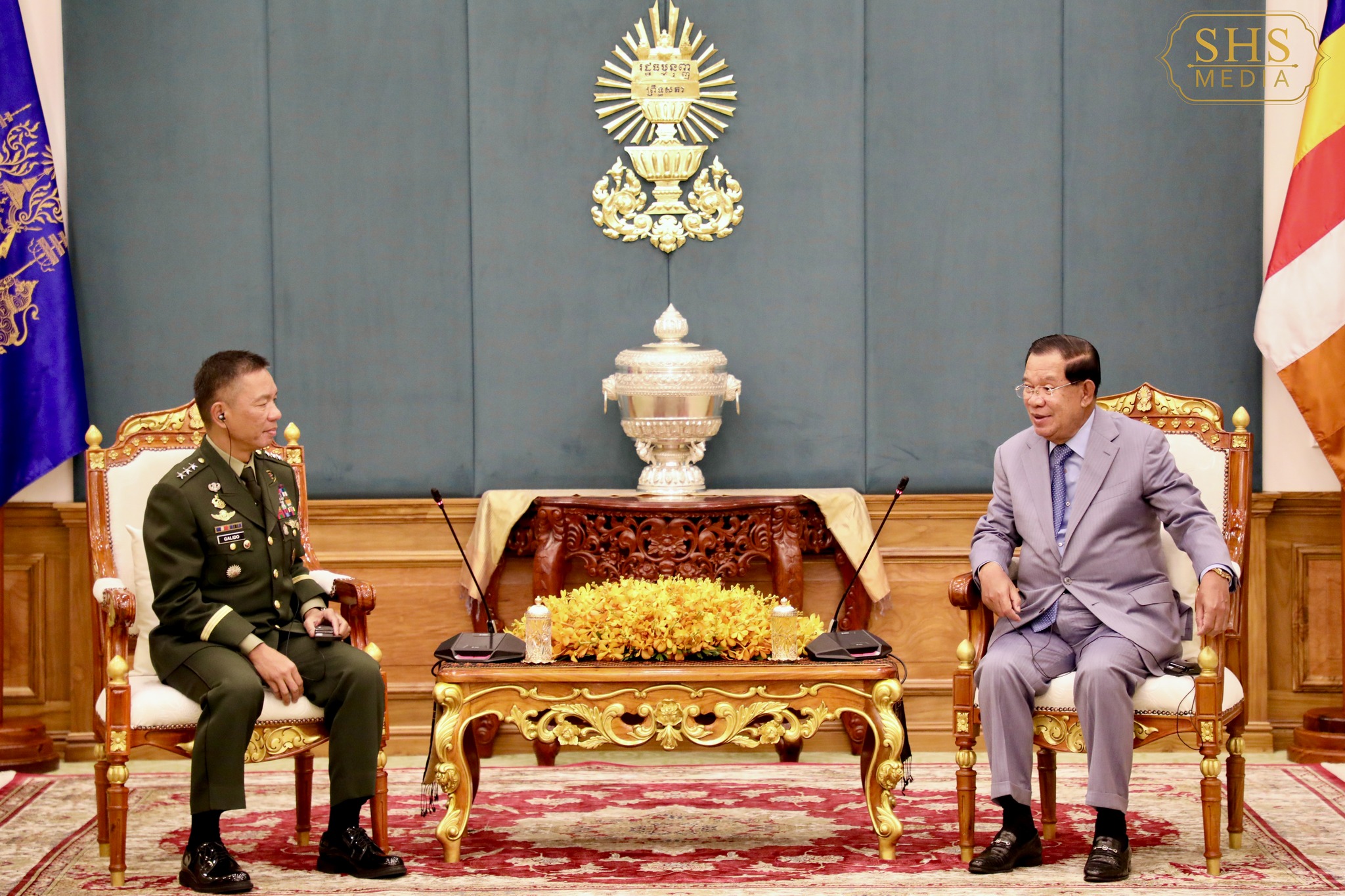 សម្ដេចតេជោ ហ៊ុន សែន អនុញ្ញាតឱ្យឯកឧត្តម ឧត្តមសេនីយ៍ឯក Roy Mabagos Galidoមេបញ្ជាការកងទ័ពជើងគោកហ្វីលីពីន ចូលជួបសម្តែងការគួរសម