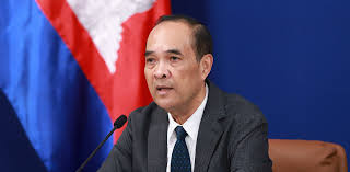 កម្ពុជា រក្សាគោលជំហរច្បាស់លាស់ឱ្យមាន “បទឈប់បាញ់បន្ទាន់” រវាងកងទ័ពកម្ពុជា-ថៃ ស្របតាមការអំពាវនាវរបស់សហគមន៍អន្តរជាតិ និងប្រទេសមហាអំណាចមានសហរដ្ឋអាមេរិក និងចិន ជាដើម