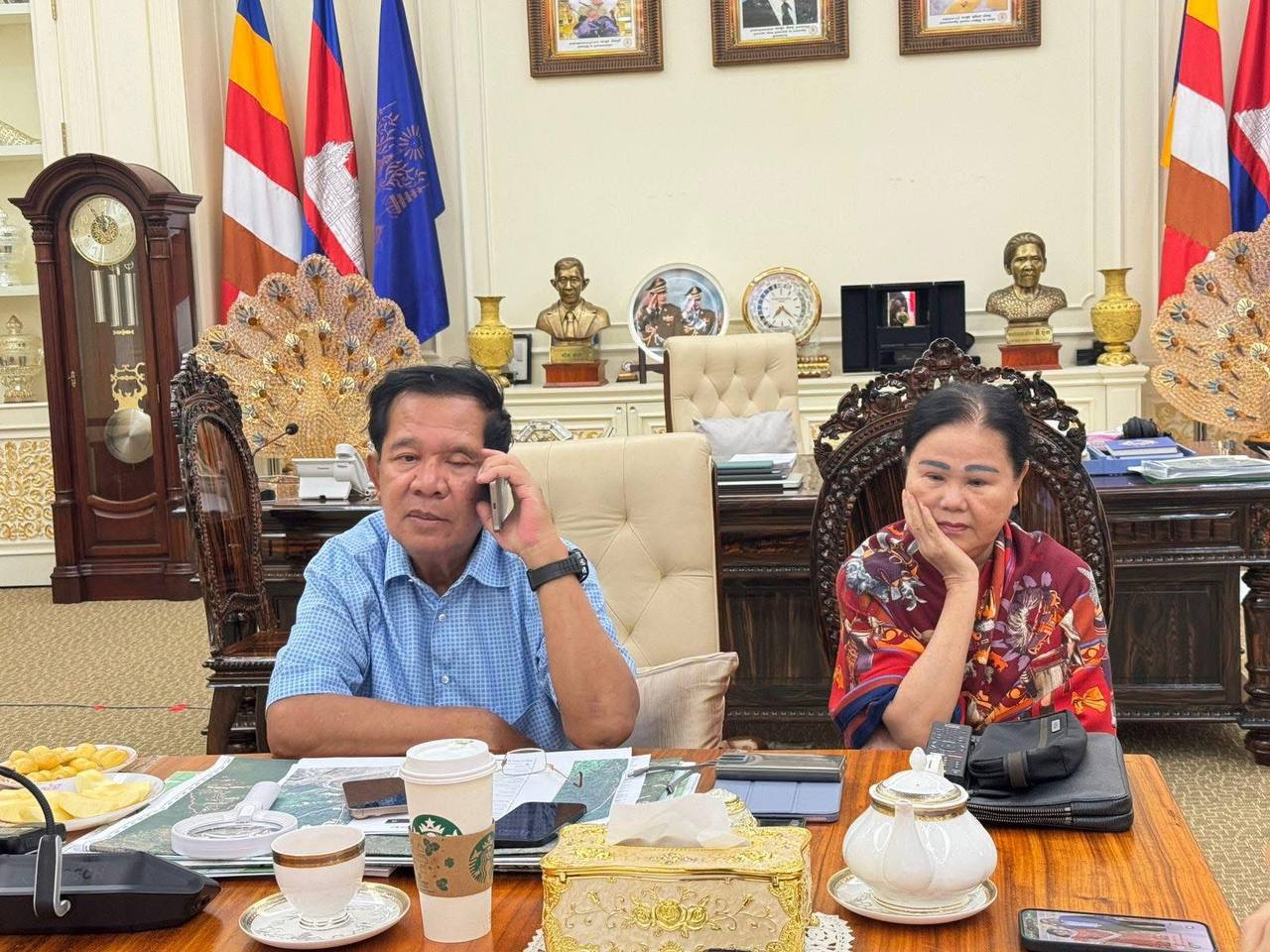 TOP NEWS: សម្តេចតេជោ ហ៊ុន សែន៖ «ថៃបានបំពានកិច្ចព្រមព្រៀងឈប់បាញ់ ដោយចល័តកងទ័ពចូលចាប់ទាហានកម្ពុជាដល់ក្នុងបន្ទាយ ហេតុផលអ្វីទៅដែលថៃមិនព្រមប្រគល់កងទ័ពកម្ពុជាទាំង១ រូបមកឱ្យកម្ពុជាវិញ»