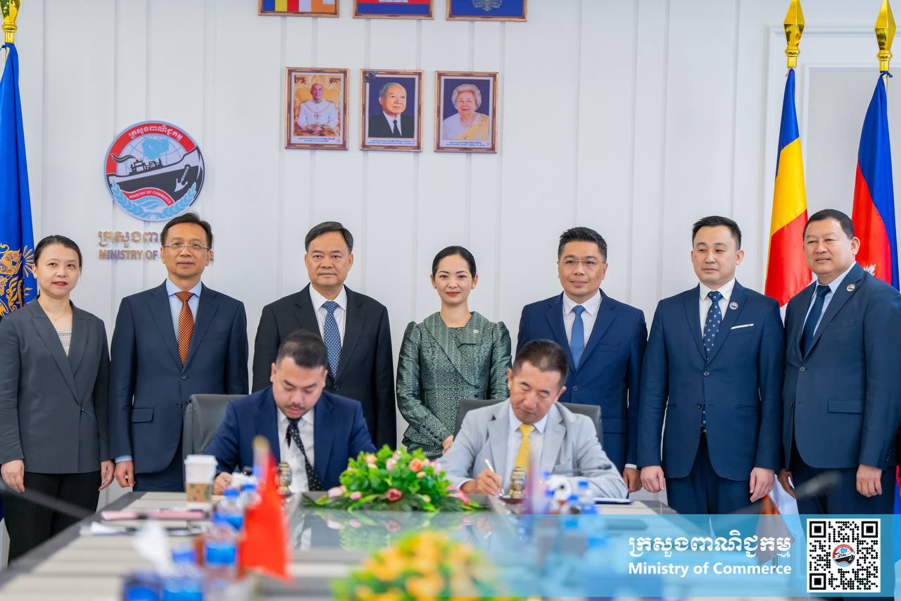 រយៈពេលប្រាំមួយខែនេះ ក្រសួងពាណិជ្ជកម្ម បានសម្របសម្រួលជំរុញការប្តេជ្ញាចិត្តនាំចេញដំឡូងមីស្ងួត សរុបជាង ៧០០ ពាន់តោន ទៅកាន់ប្រទេសចិន