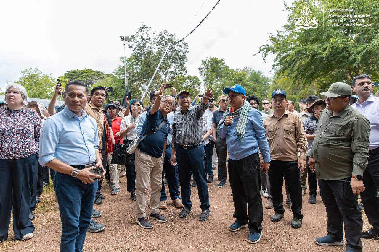 គណៈប្រតិភូប្រធាន និងតំណាងអង្គទូតបរទេស ទីភ្នាក់ងារអង្គសហប្រជាជាតិ និងអង្គការមិនមែនរដ្ឋាភិបាលអន្តរជាតិ ៦០រូប សម្តែងនូវក្តីសង្ឃឹមថា “សន្តិភាពពេញលេញនឹងត្រូវបានស្ដារឡើងវិញឆាប់ៗ”