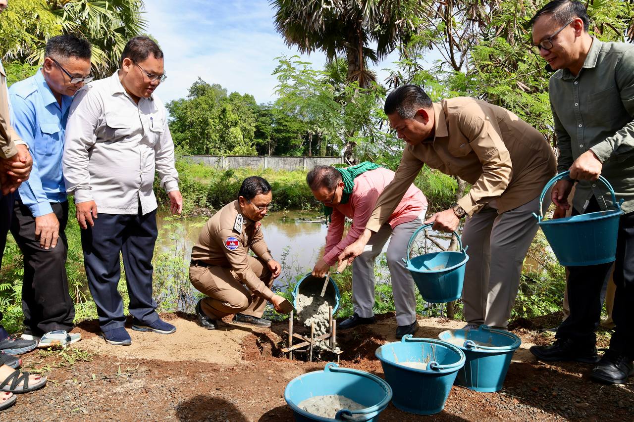 អំពូល «ភ្លើងទេវតា» ជាង ៦០០ ដើម ត្រូវបានបំពាក់តាមបណ្តោយផ្លូវលេខ៣៧០ តភ្ជាប់ពីក្រុងសួង ត្បួងឃ្មុំ ទៅអូររាំងឪ