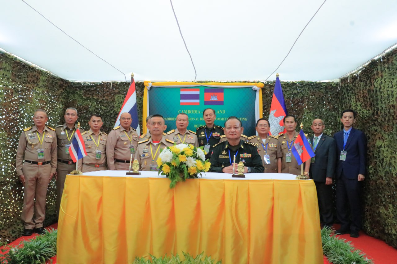 យោធាថៃព្រមានកម្ពុជាឱ្យជម្លៀសប្រជាពលរដ្ឋ និងរុះរើលំនៅដ្ឋានចេញពីតំបន់ Ban Nong Chan ក្នុងរយៈពេល២ខែទៀត ស្របពេលកម្ពុជា បានបញ្ជូនការតវ៉ាជាផ្លូវការទៅកាន់សមភាគីថៃ