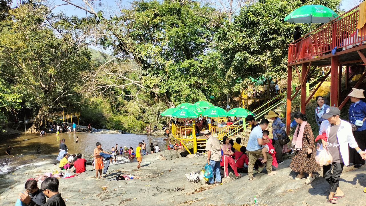 រមណីយ៍ដ្ឋានទឹកធ្លាក់ភ្នំខៀវ ទទួលបានភ្ញៀវទេសចរច្រើនជាងគេ បើធៀបរមណីយ៍ដ្ឋាននានាក្នុងខេត្តប៉ៃលិន