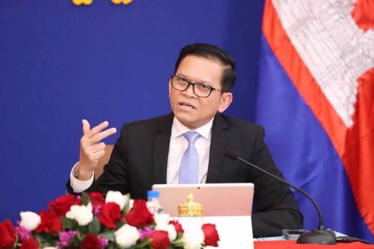 TOP NEWS: កម្ពុជាថ្កោលទោសចំពោះអំពើហិង្សារបស់សមត្ថកិច្ចថៃ មកលើប្រជាពលរដ្ឋ និងព្រះសង្ឃខ្មែរ ព្រមទាំងអំពាវនាវឲ្យអាជ្ញាធរថៃ បញ្ឈប់ទង្វើរំលោភបំពាន និងអំពើហិង្សាទាំងអស់នេះជាបន្ទាន់ និងទាមទារឲ្យភាគីថៃ គោរពកិច្ចព្រមព្រៀងឈប់បាញ់