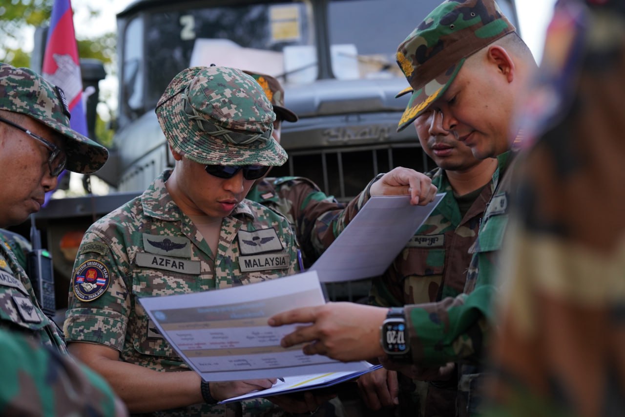 កម្ពុជា និងថៃ បន្តកែសម្រួលយុទ្ធោបករណ៍ធុនធ្ងន់ចេញពីតំបន់ជម្លោះនៅព្រំដែនខេត្តឧត្តមានជ័យ