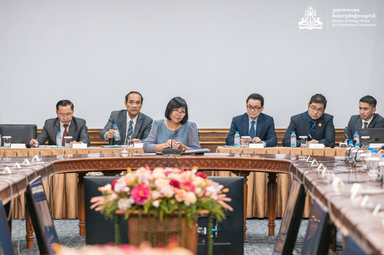 ក្រសួងការបរទេស បង្ហាញដល់អង្គទូតអន្តរជាតិអំពីវិវត្តថ្មីៗព្រំដែនកម្ពុជា–ថៃ និងអំពាវនាវឱ្យមានស៊ើបអង្កេតអព្យាក្រឹតលើការបាញ់ប្រហារជនស៊ីវិល