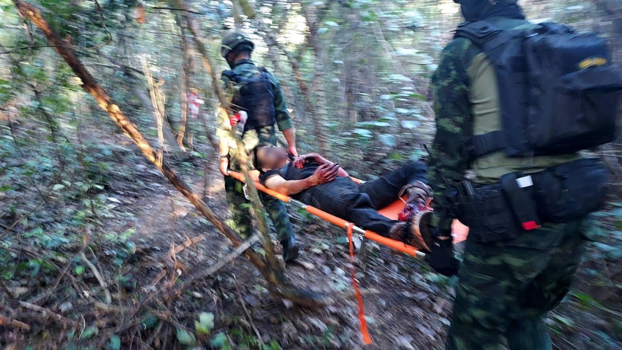 បុរសជនជនជាតិចិនម្នាក់ ដើរជាន់មីនផ្ទុះបាត់បង់ជើងម្ខាង នៅព្រំដែន កម្ពុជា-ថៃ ក្នុងខេត្តស្រះកែវ ប្រទេសថៃ