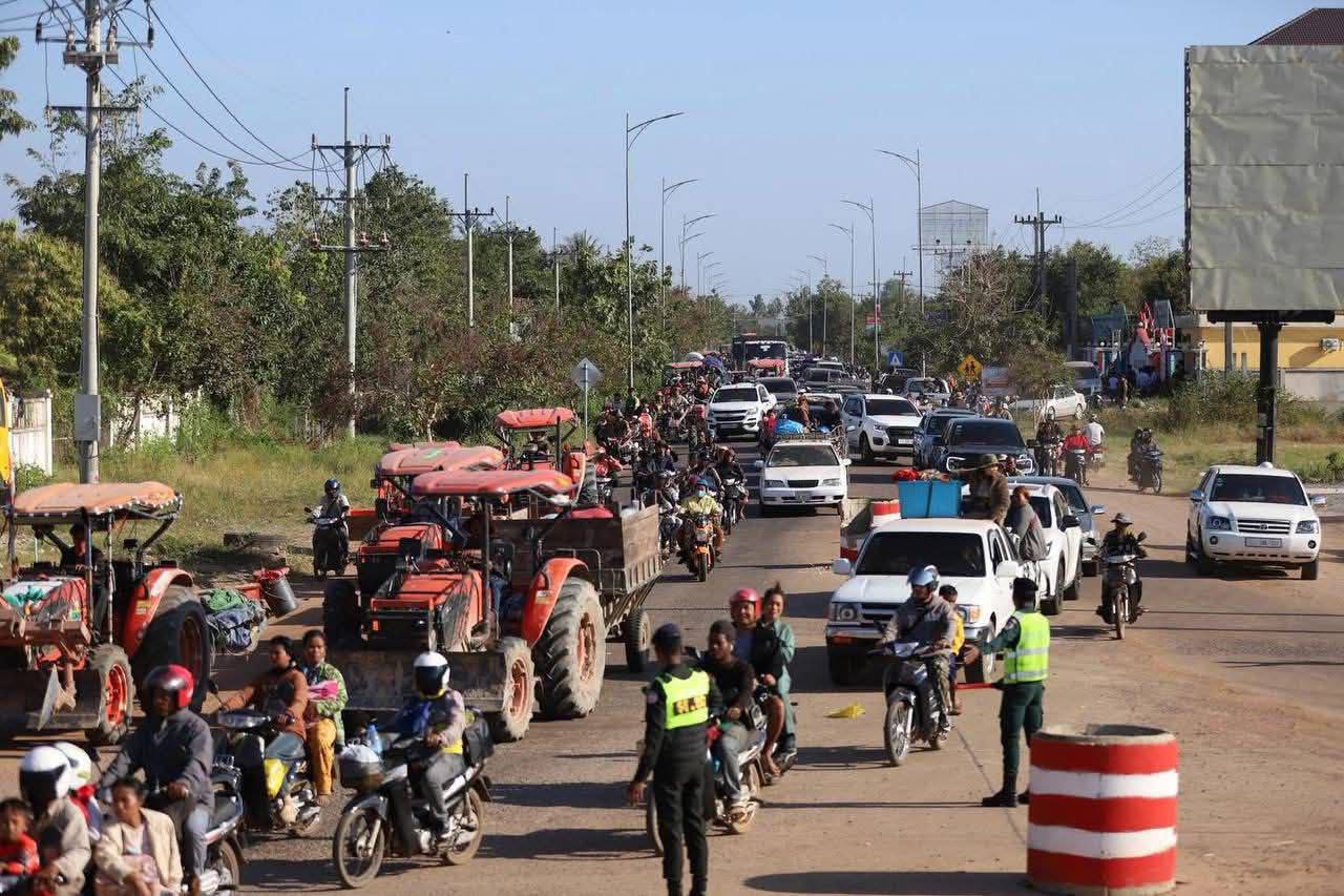 ប្រជាពលរដ្ឋ ជាង ១,១៥០ គ្រួសារបន្តជម្លៀសចេញពីតំបន់គ្រោះថ្នាក់ ក្រោយការវាយប្រហាររបស់យោធាថៃ