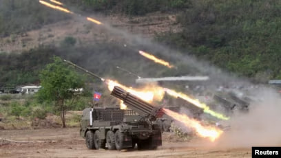 កងកម្លាំងកម្ពុជា បាញ់ស្រោចអាវុធធន់ធ្ងន់ ប្រឆាំងការរុលឈ្លានពានរបស់ទាហានថៃ នៅមុខប្រាសាទព្រះវិហារ និងជាំតែ