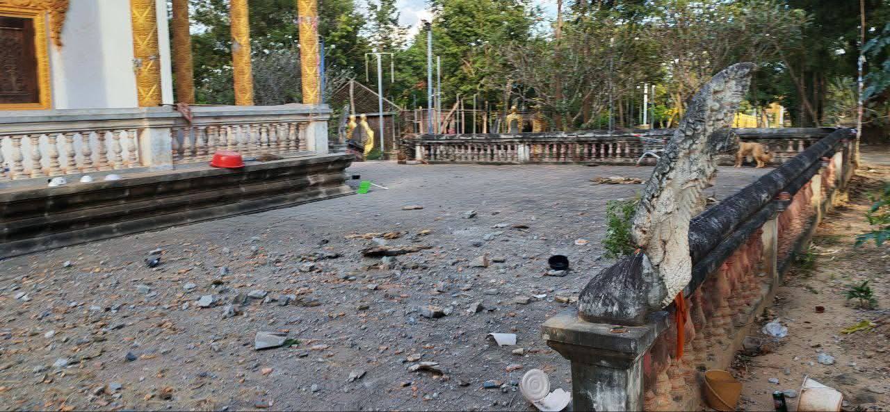 ថៃកាន់តែប្រអាវុធធន់ធ្ងន់វាយប្រហារមកលើកម្ពុជា! ព្រឹកនេះថៃប្រើ F-16 ទម្លាក់គ្រាប់បែកចូលក្នុងភូមិសាស្ត្រភូមិព្រៃចាន់