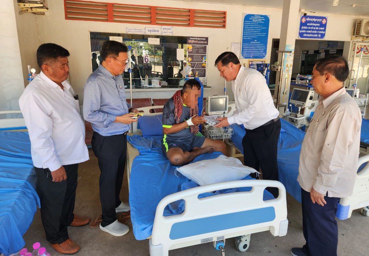 ក្រសួងសុខាភិបាល ចុះពិនិត្យ និងគាំទ្រការបម្រើសេវាសុខាភិបាល នៅមន្ទីរពេទ្យបង្អែកខេត្ត-ស្រុក ក្នុងបន្ទាយមានជ័យ និងឧត្តរមានជ័យ