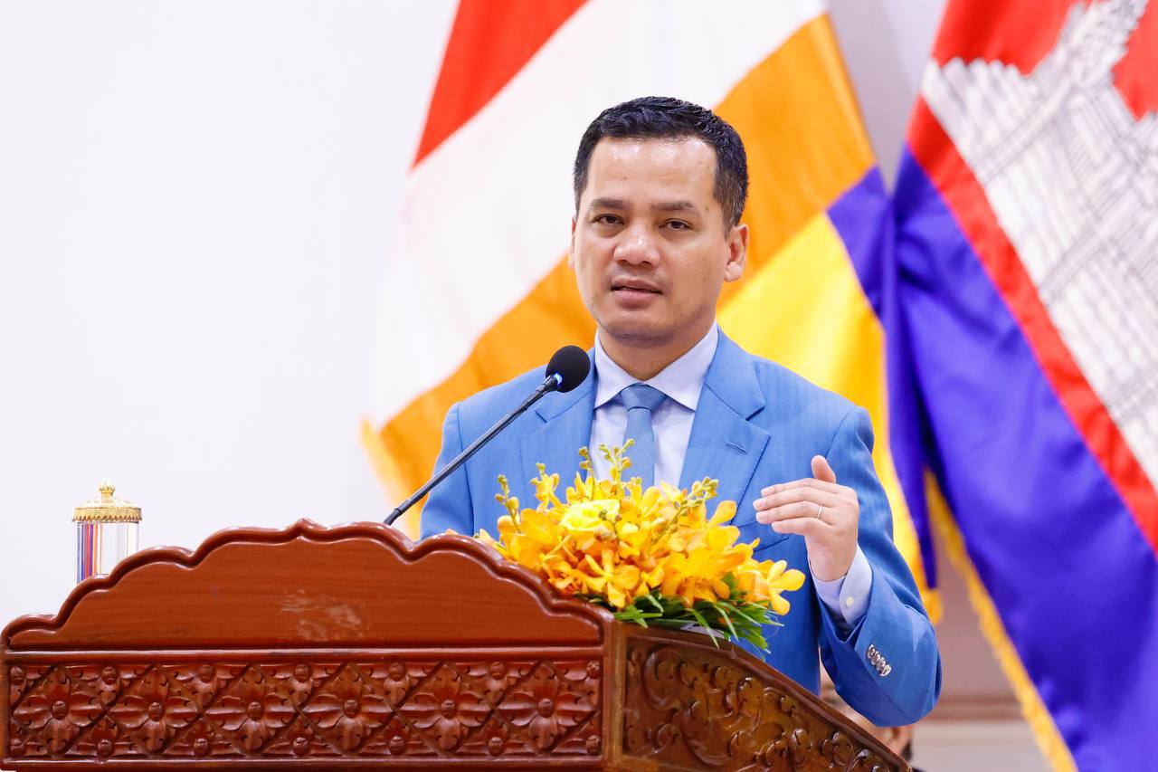 រដ្ឋមន្ត្រីក្រសួងមហាផ្ទៃ កត់សម្គាល់ភាពលេចធ្លោរបស់ខេត្តព្រៃវែង ក្នុងឆ្នាំ២០២៥ នឹងផ្ដល់អនុសាសន៍គន្លឹះសម្រាប់ឆ្នាំ២០២៦ នេះ