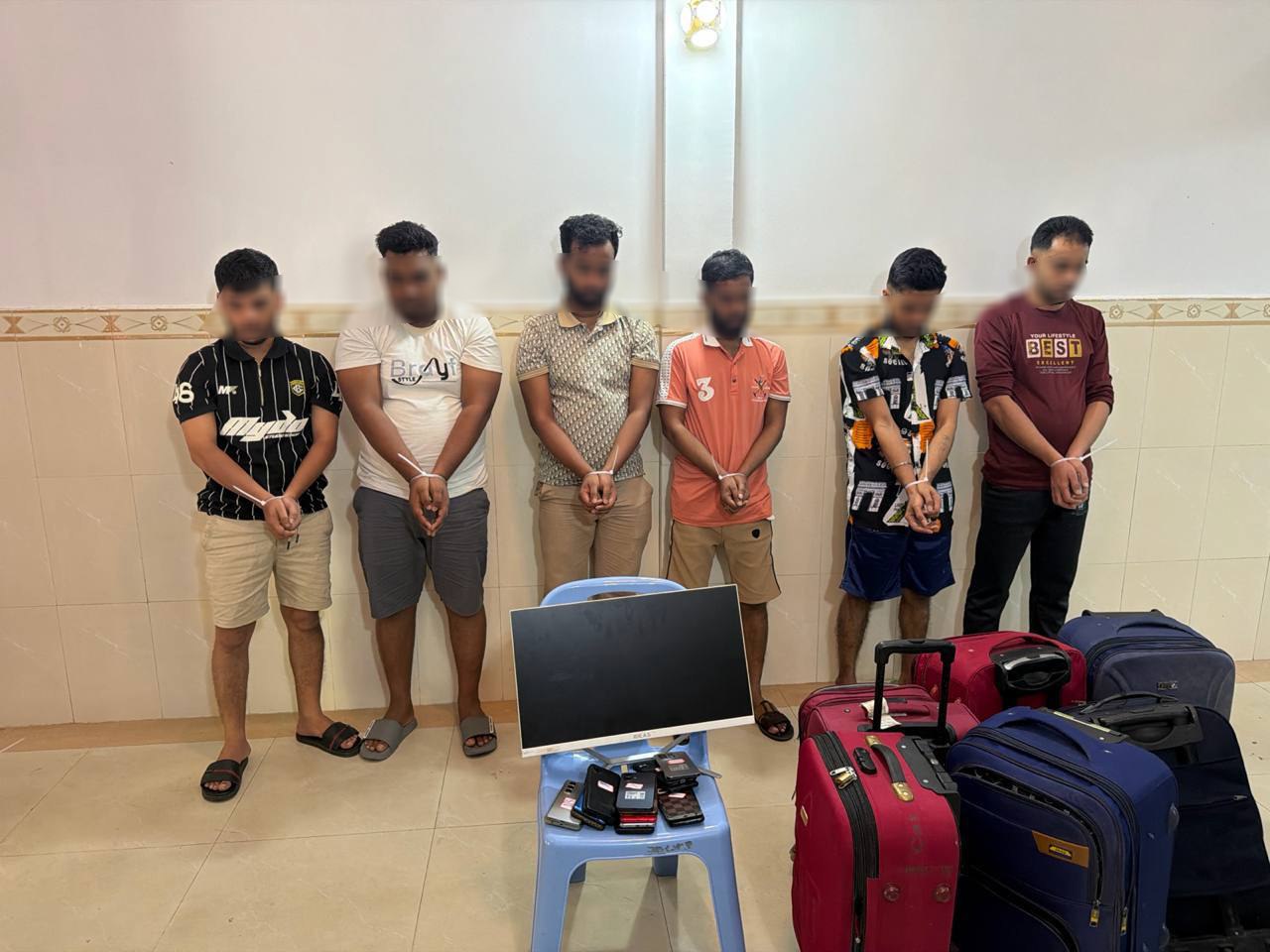 កម្លាំងសមត្ថកិច្ចបង្ក្រាបទីតាំង Online Scam ក្នុងបុរី ពិភពថ្មី ផ្សារដីហុយ ឃាត់ជនជាតិបង់ក្លាដេស៦នាក់